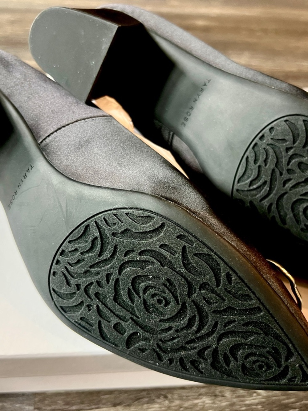 New Taryn Rose Maci Crystal black satin pumps - Picture 5 of 8